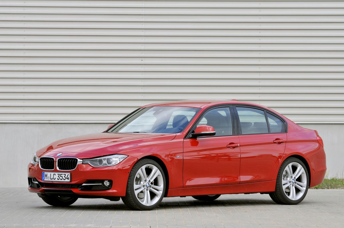 BMW F30