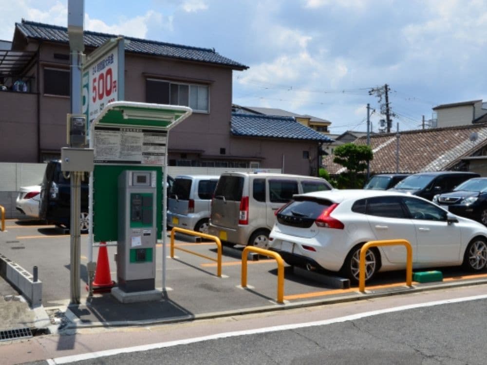 大阪の駐車場事情あるある。「気をつけていても傷はつく」